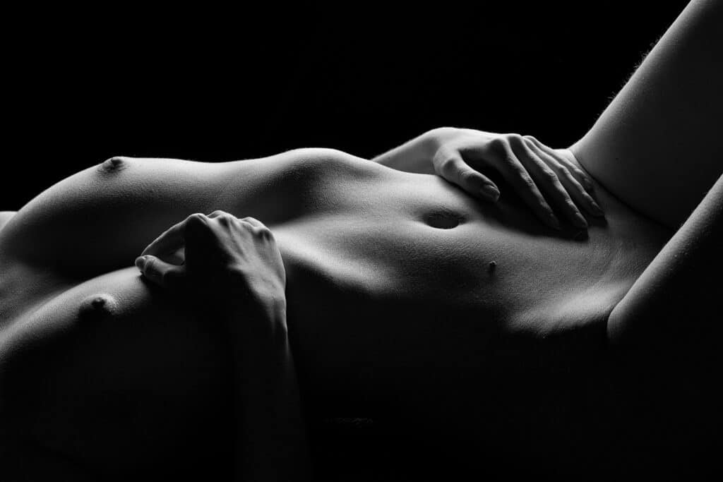 Naked woman b/w